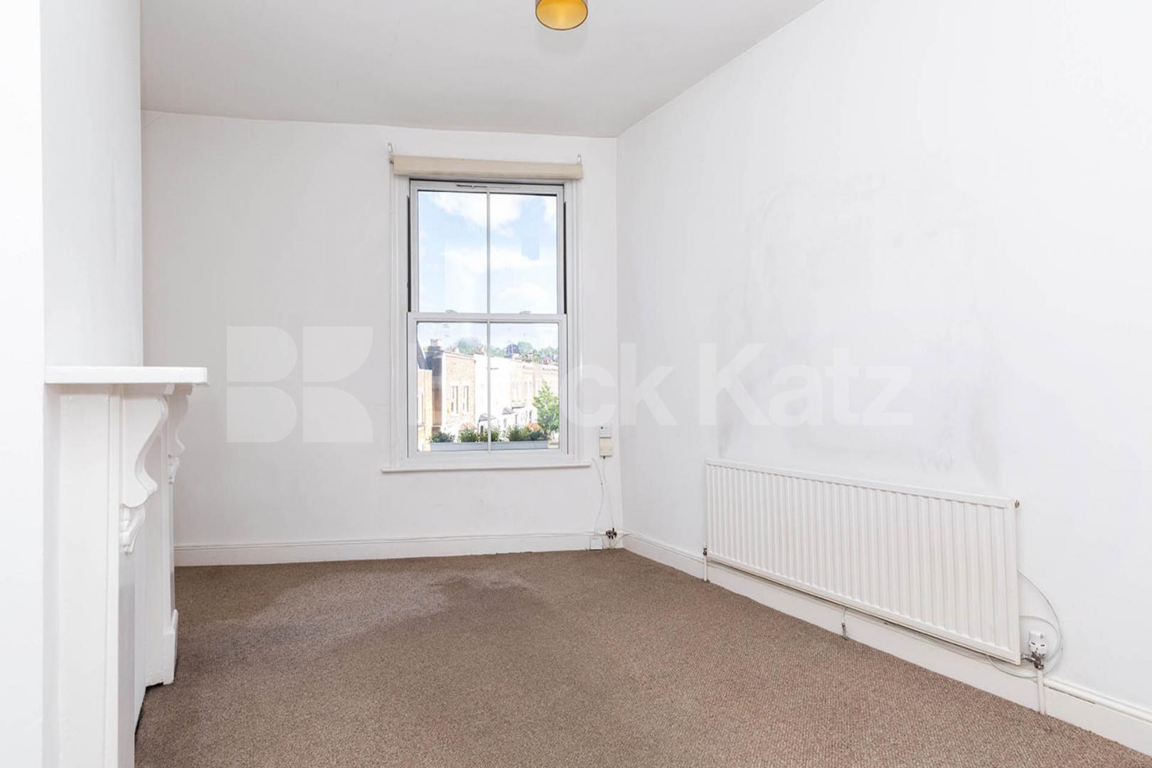 Located off the high street a 1 bedroom property close to Arsenal Station Mountgrove Road, Highbury